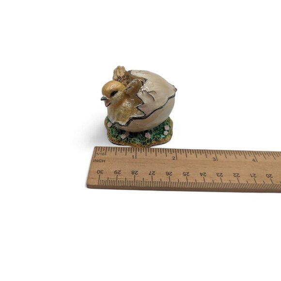 Bejeweled Enameled Hinged Magnetic Trinket Box Baby Chick Hatching from Egg - Picture 7 of 13